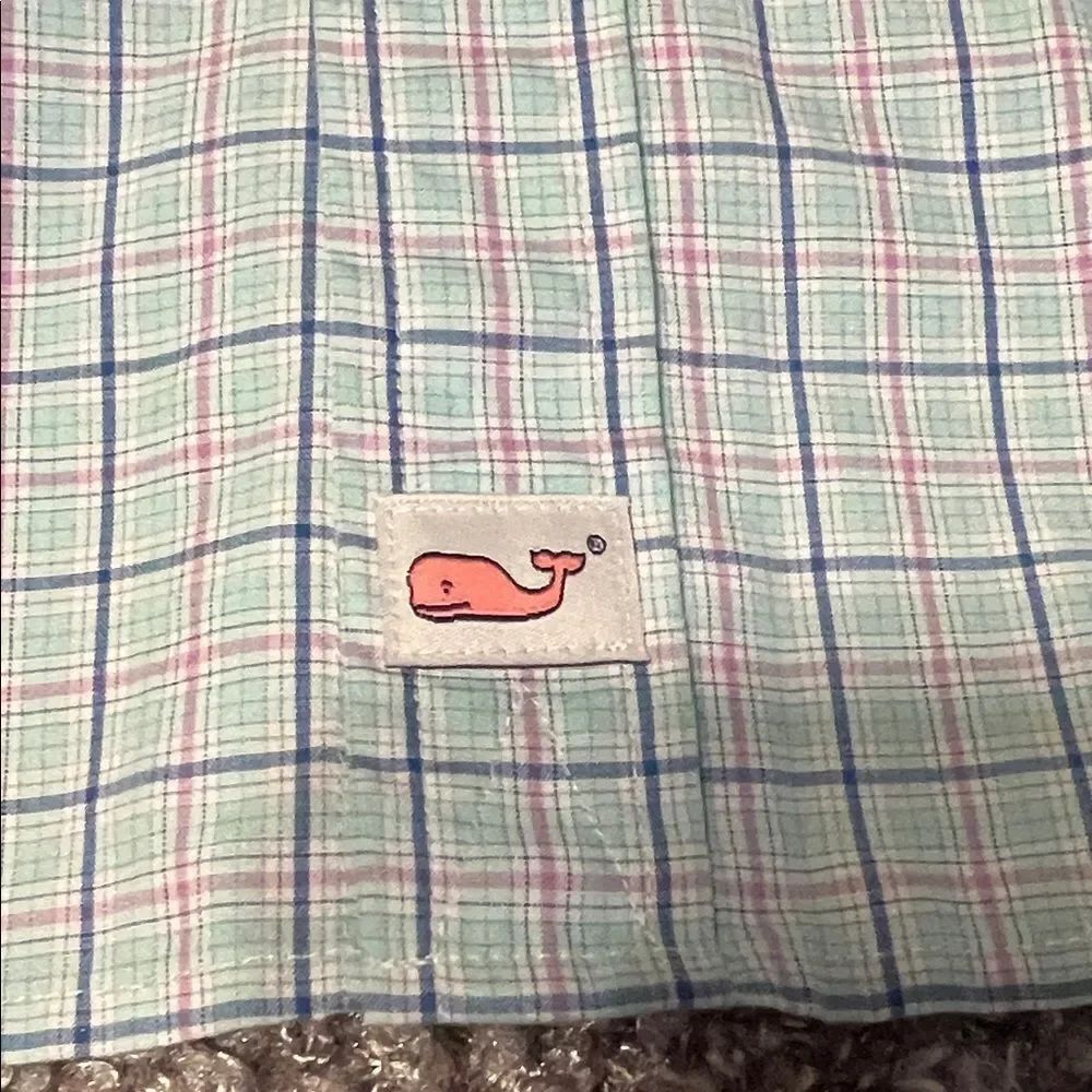 Vineyard Vines Men's Button Down Shirt. Small - Picture 6 of 8